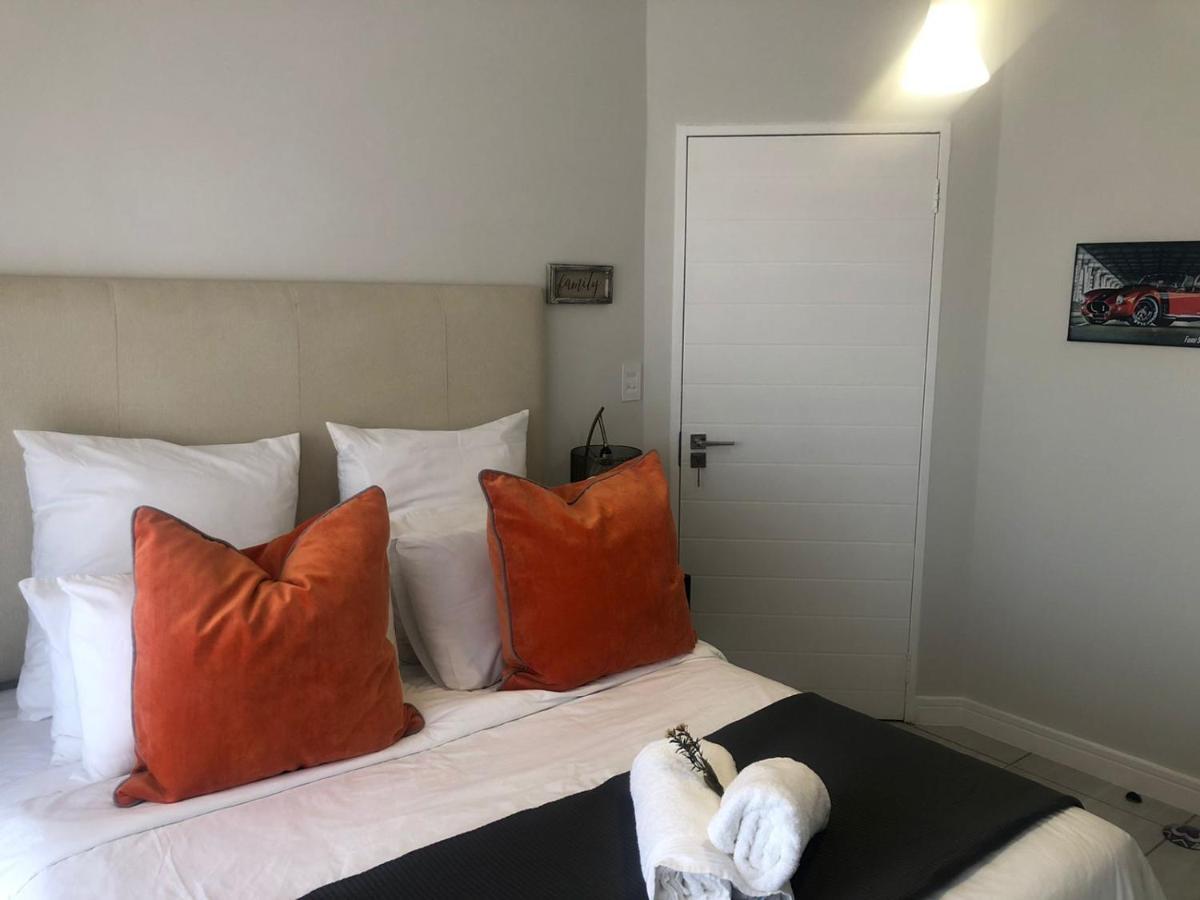 Luxurious Waterfall 1 Bedroom Condo With Free Uncapped Wifi Midrand Ngoại thất bức ảnh