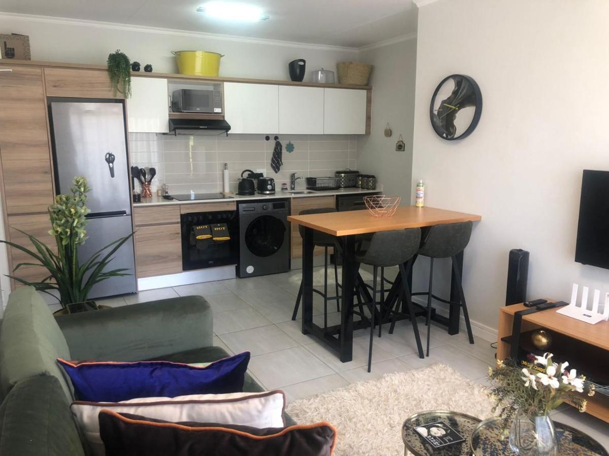 Luxurious Waterfall 1 Bedroom Condo With Free Uncapped Wifi Midrand Ngoại thất bức ảnh