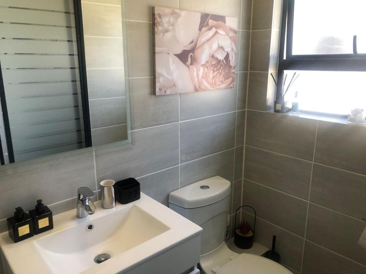 Luxurious Waterfall 1 Bedroom Condo With Free Uncapped Wifi Midrand Ngoại thất bức ảnh